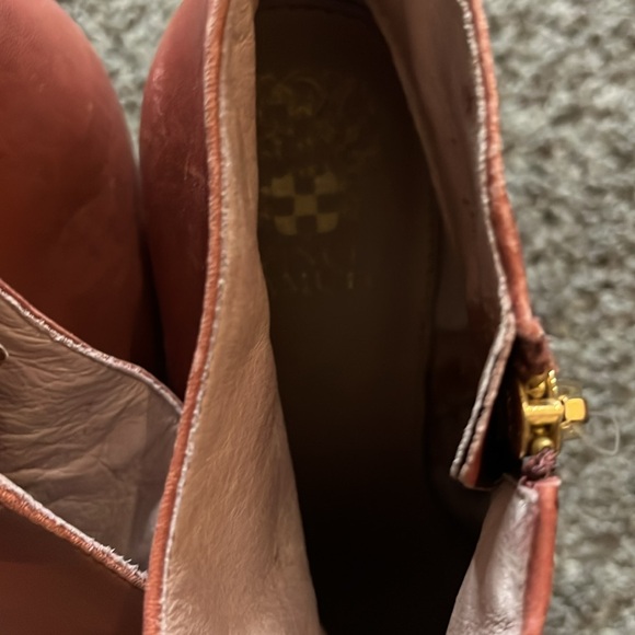 Vince Camuto Booties 8 1/2 - Picture 3 of 9